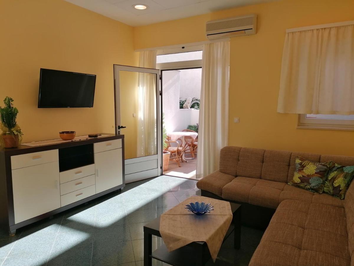 Apartments Melinda Baska Voda Exterior photo